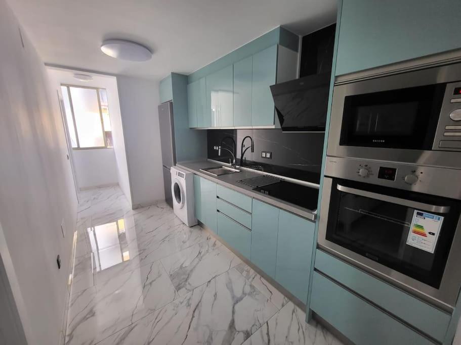 Las Canteras New 2 Bedrooms Flat At The Beach Parking Optional Las Palmas de Gran Canaria Eksteriør billede