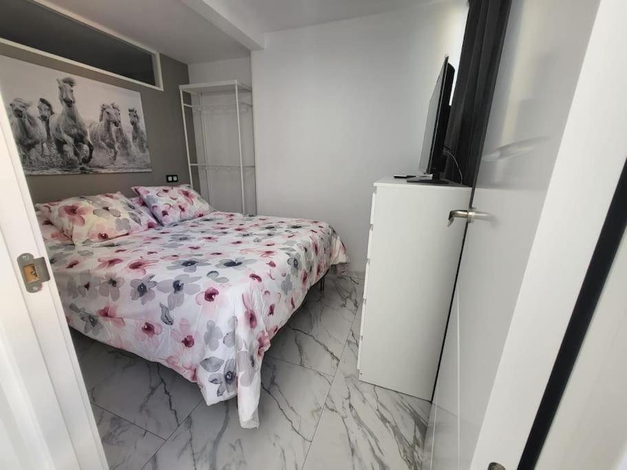 Las Canteras New 2 Bedrooms Flat At The Beach Parking Optional Las Palmas de Gran Canaria Eksteriør billede