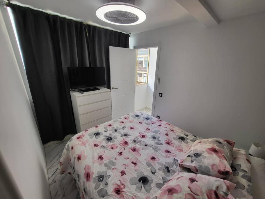 Las Canteras New 2 Bedrooms Flat At The Beach Parking Optional Las Palmas de Gran Canaria Eksteriør billede