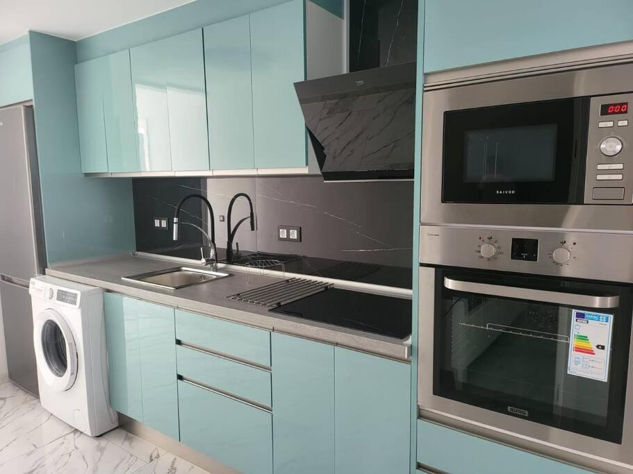 Las Canteras New 2 Bedrooms Flat At The Beach Parking Optional Las Palmas de Gran Canaria Eksteriør billede